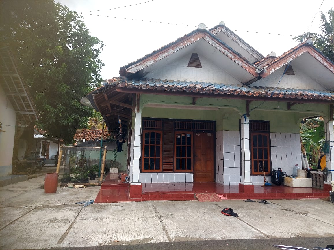Rumah Tempat Tinggal Katapang Doyong Pangandaran